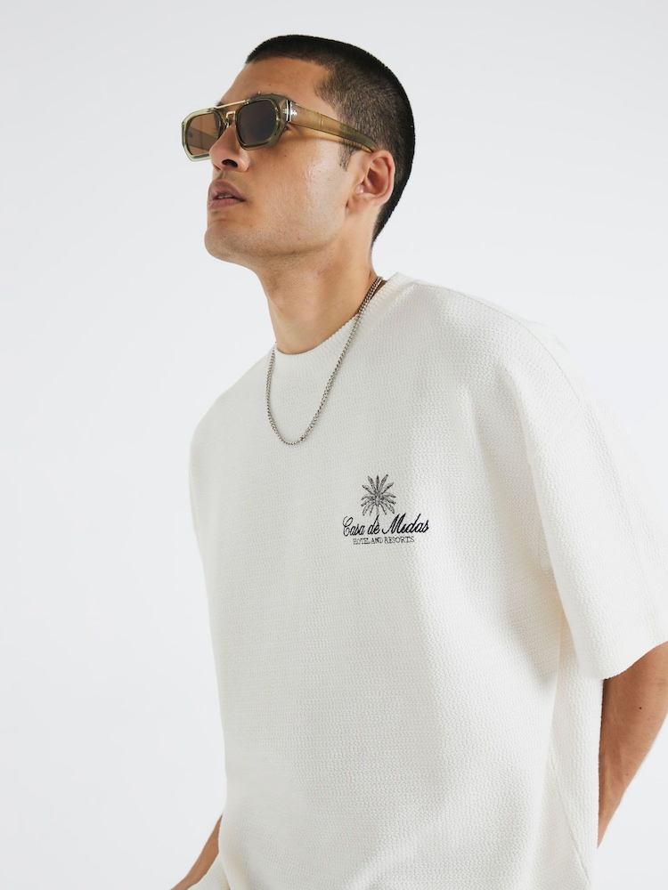 River Island Textured Casa Patch T-Shirt - Imagen 4 de 4