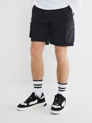 River Island Black Nylon Cargo Shorts - Image 3 of 6