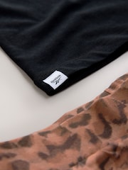 Reebok Leopard Animal Print Short Sleeve T-Shirt and Printed Cycling Shorts Set - Image 4 of 4