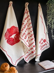 Rockett St George Set of 3 Red Lipstick Tea Towels - Image 2 of 6