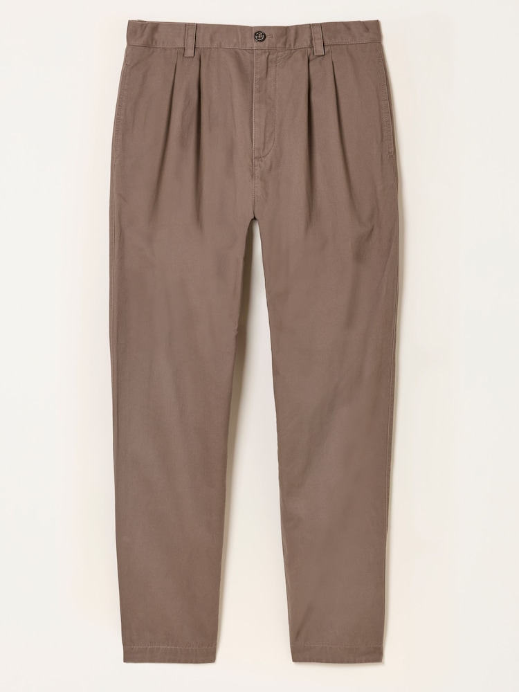 Marrón - FatFace Pleat Front Twill Chinos - Imagen 7 de 7 Marrón - FatFace Pleat Front Twill Chinos - Imagen 7 de 7