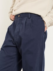 Azul marino - FatFace Pleat Front Twill Chinos - Imagen 4 de 7