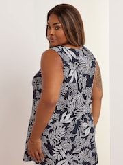 Pleat Front Vest - Image 3 of 5
