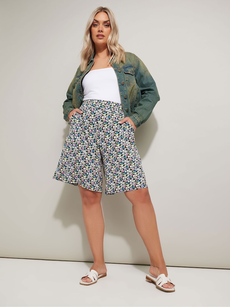 Blau - Yours Curve Jersey-Shorts - Bild 1 von 5 Blau - Yours Curve Jersey-Shorts - Bild 1 von 5