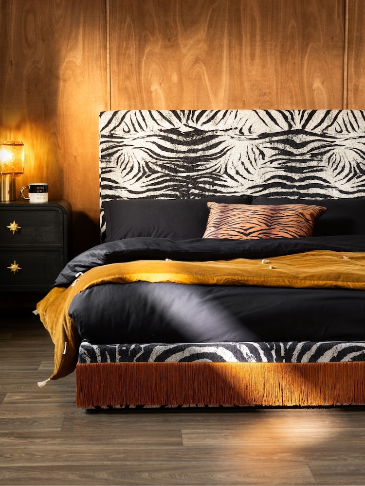 Rockett St George Zebra Woven Black & Cream Tassel Bed - Image 2 of 6 Rockett St George Zebra Woven Black & Cream Tassel Bed - Image 2 of 6