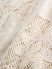 Cream Crochet Summer Shorts - Image 4 of 4