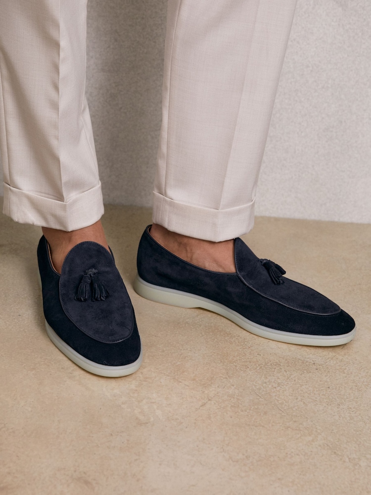 Azul marino - Reiss Harrison Suede Tassel Loafers - Imagen 2 de 5