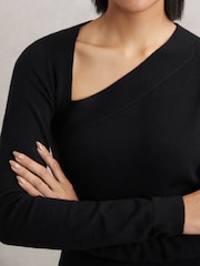 Reiss Black Zoie Wool-Blend Asymmetric Knit Top - Image 3 of 6