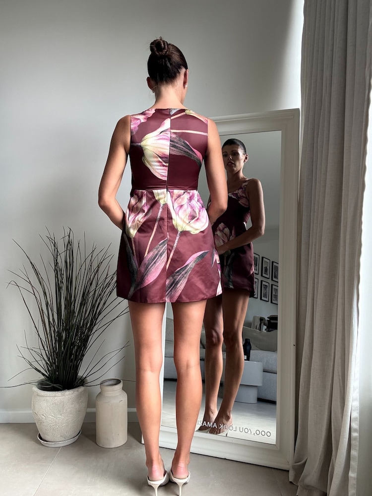 Style Cheat Erina Satin Mini Dress - صورة 2 من 4 Style Cheat Erina Satin Mini Dress - صورة 2 من 4