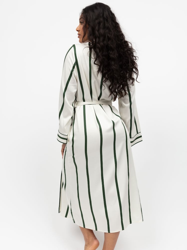 Fable and Eve Green Long Sleeve Dressing Gown - Image 2 of 4