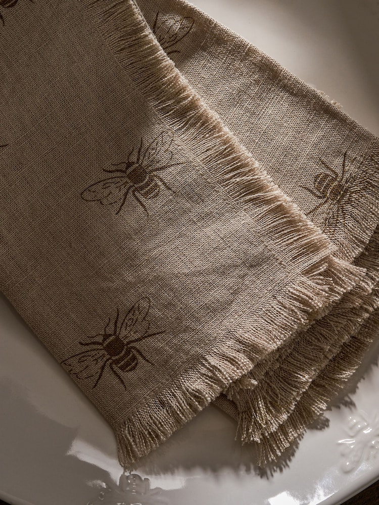 Sophie Allport Set of 4 Natural Linen Bee Napkins With Fringe - Image 2 of 3