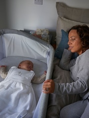 Mamas & Papas Grey Lua Bedside Crib - Image 5 of 10