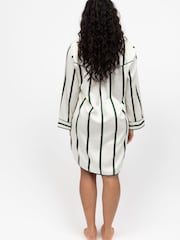 Fable and Eve Green Long Sleeve Nightshirt - Image 2 of 4