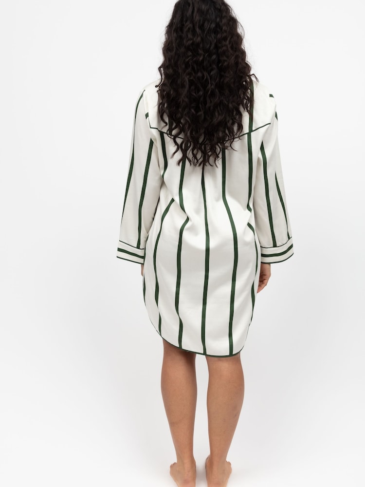 Fable and Eve Green Long Sleeve Nightshirt - Image 2 of 4