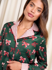 Lipsy Christmas Green Bow Long Sleeve Printed Satin Pyjamas Set - Image 4 of 4
