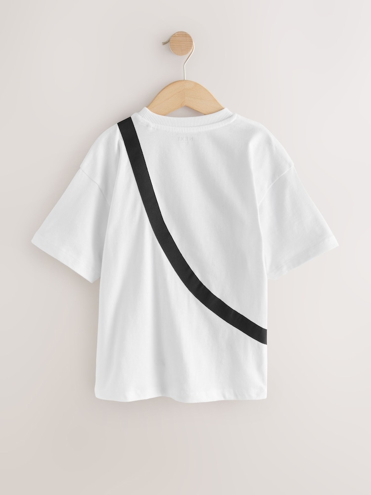 أبيض / إسمنتي - تيشرت بأكمام قصيرة وجيب على شكل حقيبة (3-16 سنة) - صورة 2 من 5