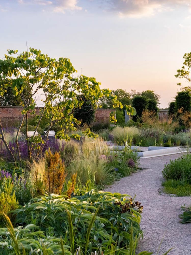 Virgin Experience Days RHS Garden Bridgewater Visit for Two Adults and Two Children - Image 2 of 2 Virgin Experience Days RHS Garden Bridgewater Visit for Two Adults and Two Children - Image 2 of 2