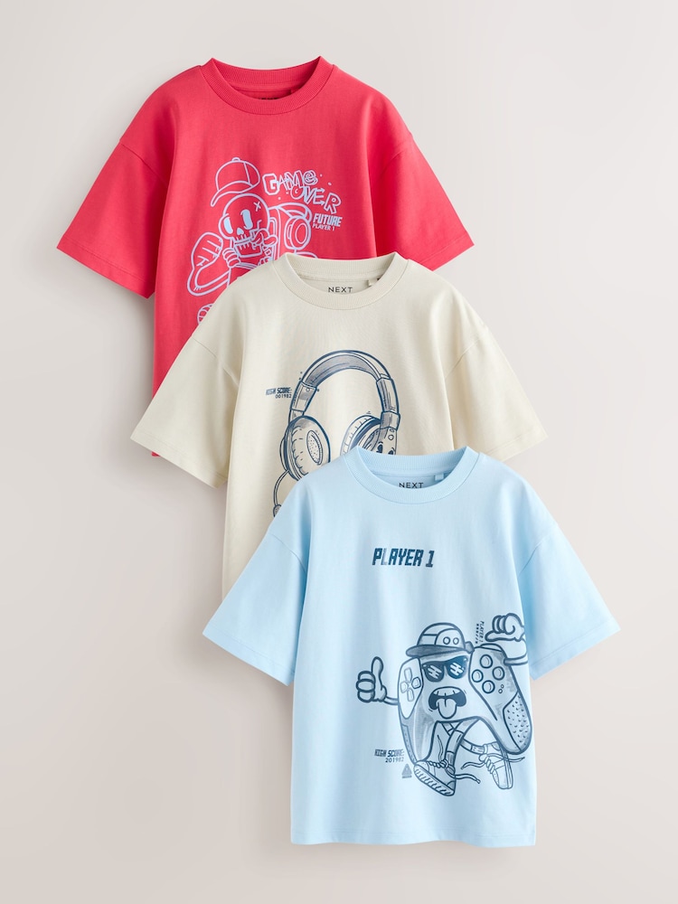 Red/Blue/Cement - حزمة من 3 تيشرتات بكُم قصير وتلبيس قياسي مزينة بتصميم جرافيكي (3-16سنة) - صورة 1 من 7 Red/Blue/Cement - حزمة من 3 تيشرتات بكُم قصير وتلبيس قياسي مزينة بتصميم جرافيكي (3-16سنة) - صورة 1 من 7