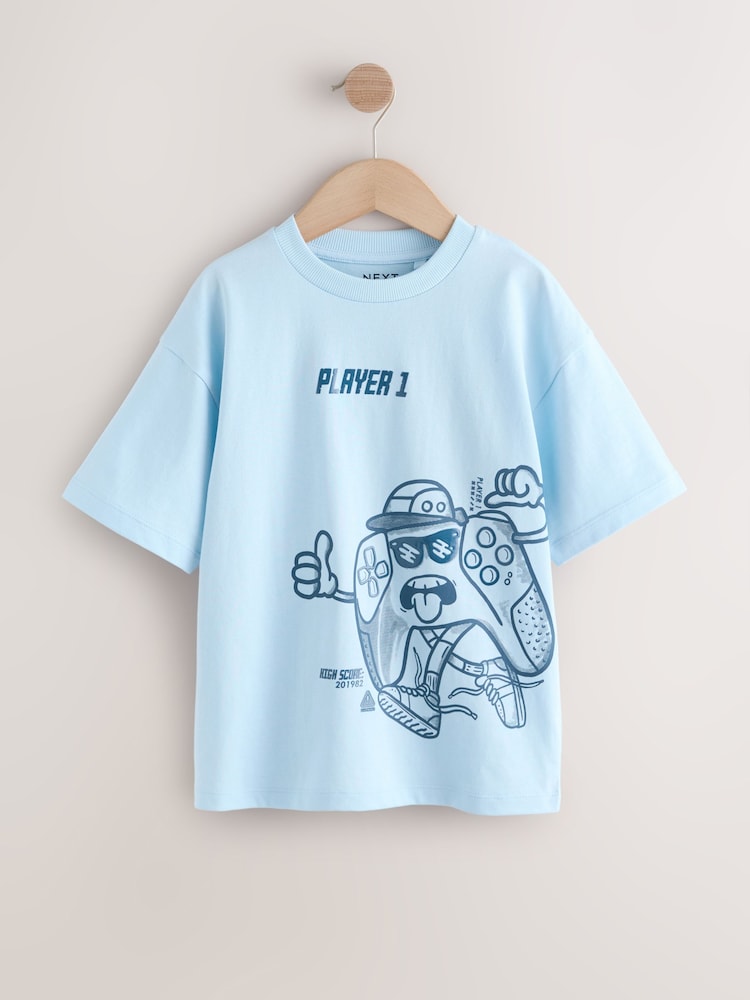 Red/Blue/Cement - حزمة من 3 تيشرتات بكُم قصير وتلبيس قياسي مزينة بتصميم جرافيكي (3-16سنة) - صورة 2 من 7 Red/Blue/Cement - حزمة من 3 تيشرتات بكُم قصير وتلبيس قياسي مزينة بتصميم جرافيكي (3-16سنة) - صورة 2 من 7