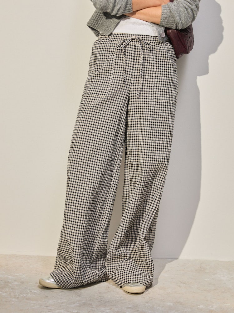 Black/White Textured Gingham Wide Leg Trousers - Image 2 of 4