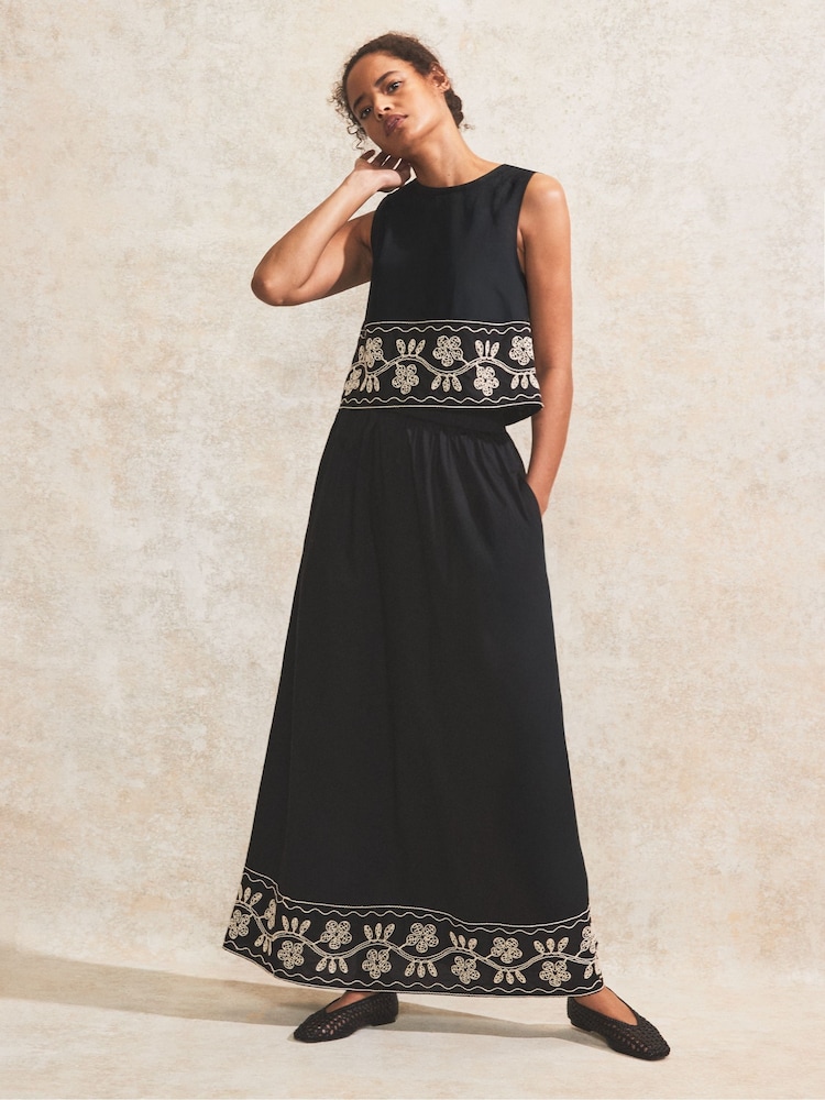 Ro&Zo Black Embroidered Shell Top - Image 2 of 4