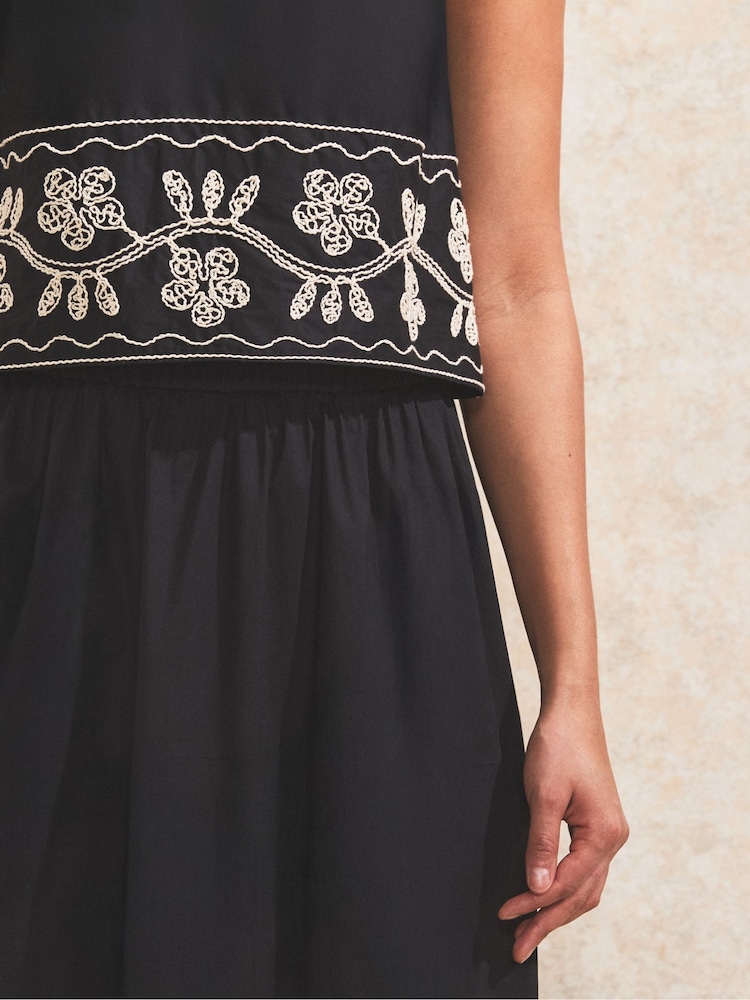 Ro&Zo Black Embroidered Shell Top - Image 4 of 4