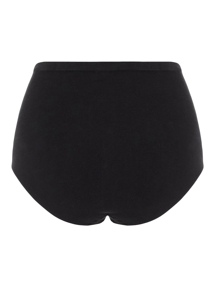 Mamalicious Black Maternity High Waist Control Briefs 2 Pack Knickers - Image 2 of 6 Mamalicious Black Maternity High Waist Control Briefs 2 Pack Knickers - Image 2 of 6