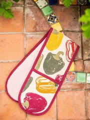 Purer Home X Eden Project Multi Tomatoes Double Oven Gloves - Image 1 of 2
