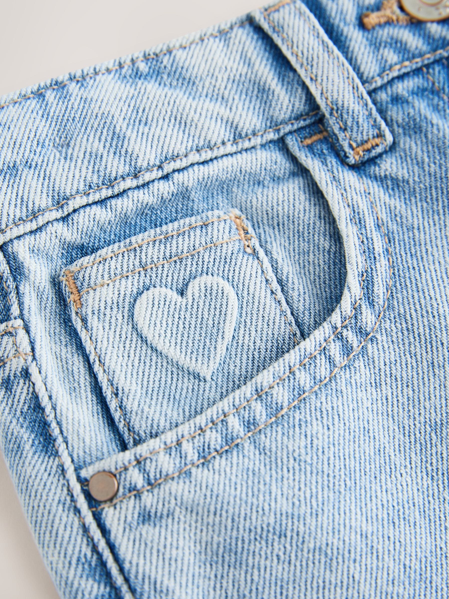 Cumpără Albastru deschis - Fustă din denim cu buzunar inimă (3