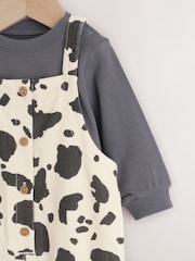 نقشة بقرة بلون رمادي/كريمي - طقم من 2 قطعة من دنغري وبودي سوت للبيبي (0شهر -3سنوات) - صورة 9 من 16