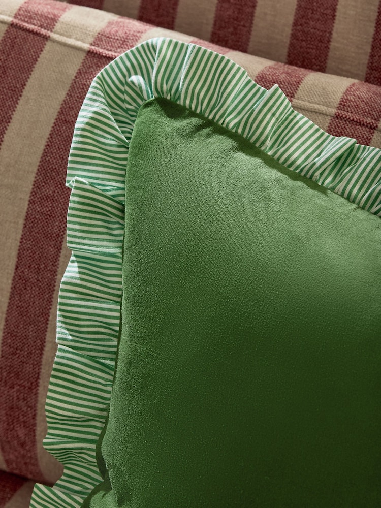 Almofada de veludo com acabamento em babados - Imagem 2 de 2 Almofada de veludo com acabamento em babados - Imagem 2 de 2