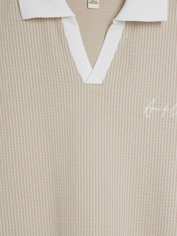 River Island Grey Seersucker Open Neck T-Shirt - Image 6 of 6 River Island Grey Seersucker Open Neck T-Shirt - Image 6 of 6