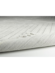 Esselle Cream Arctic Maze Rug 200 x 290cm - Image 4 of 5