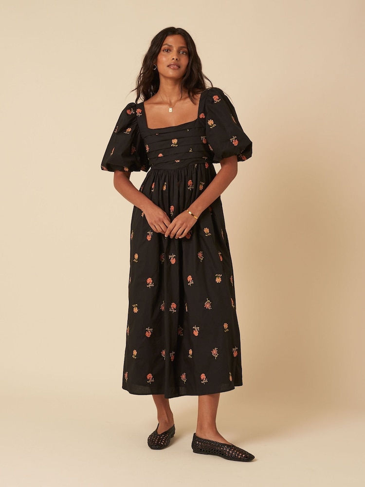 Vestido midi Tessie bordado Nobodys Child Nova - Imagem 1 de 5
