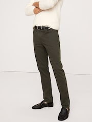 Grün - Banana Republic Traveler 2.0 Slim-Fit-Hose - Bild 3 von 4