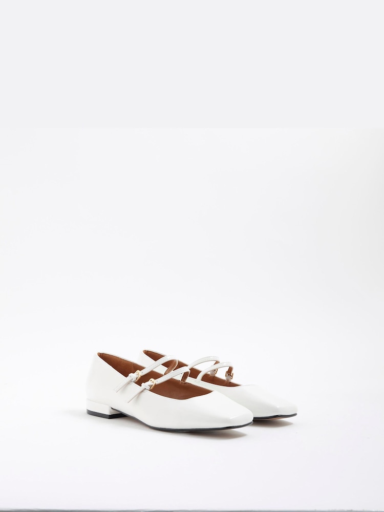 River Island White Square Toe Mary Jane Shoes - Image 2 of 5 River Island White Square Toe Mary Jane Shoes - Image 2 of 5