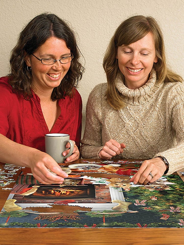 Cheatwell Games 1000 Piece Christmas Kittens Puzzle - Image 3 of 3 Cheatwell Games 1000 Piece Christmas Kittens Puzzle - Image 3 of 3
