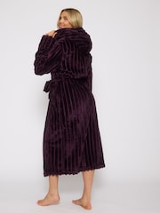 Loungeable Purple Plush Luxury Maxi Hooded Dressing Gown - Image 5 of 6