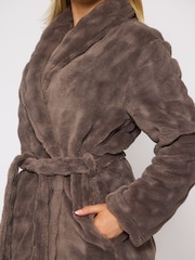 Loungeable Brown Bubble Cut Fleece Shawl Collar Midi Dressing Gown - Image 6 of 7