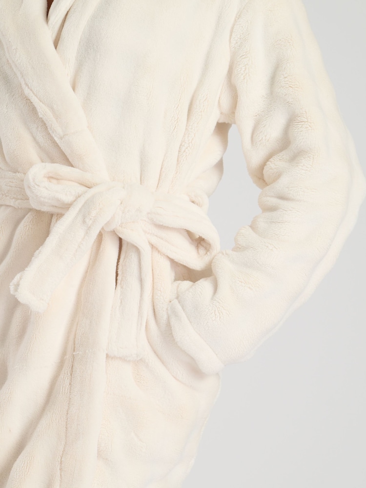 Loungeable Cream Bubble Cut Fleece Shawl Collar Midi Dressing Gown - Image 5 of 5 Loungeable Cream Bubble Cut Fleece Shawl Collar Midi Dressing Gown - Image 5 of 5