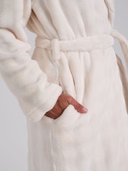 Crème - Robe de chambre mi-longue Loungeable Bubble Cut en polaire à col châle - Image 6 de 6