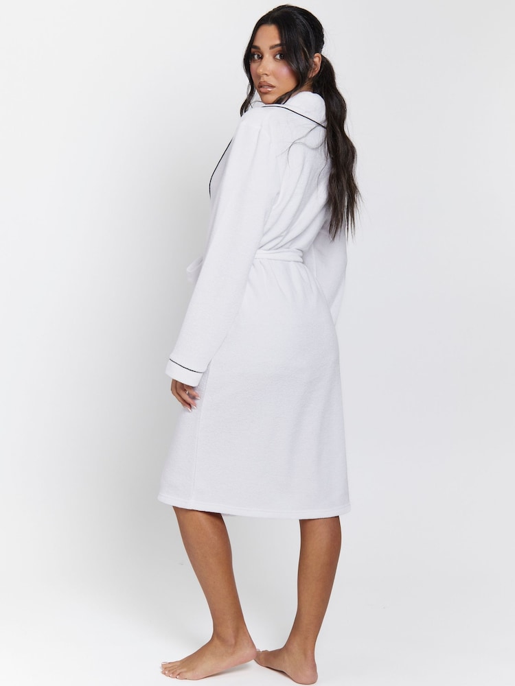 Loungeable White Lightweight Towelling Spa Robe - Image 6 of 6 Loungeable White Lightweight Towelling Spa Robe - Image 6 of 6