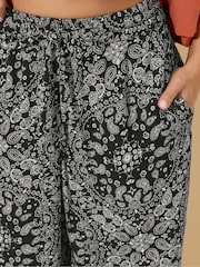 PixieGirl Petite Black Bandana Wide Leg 100% Cotton Trousers - Image 4 of 5