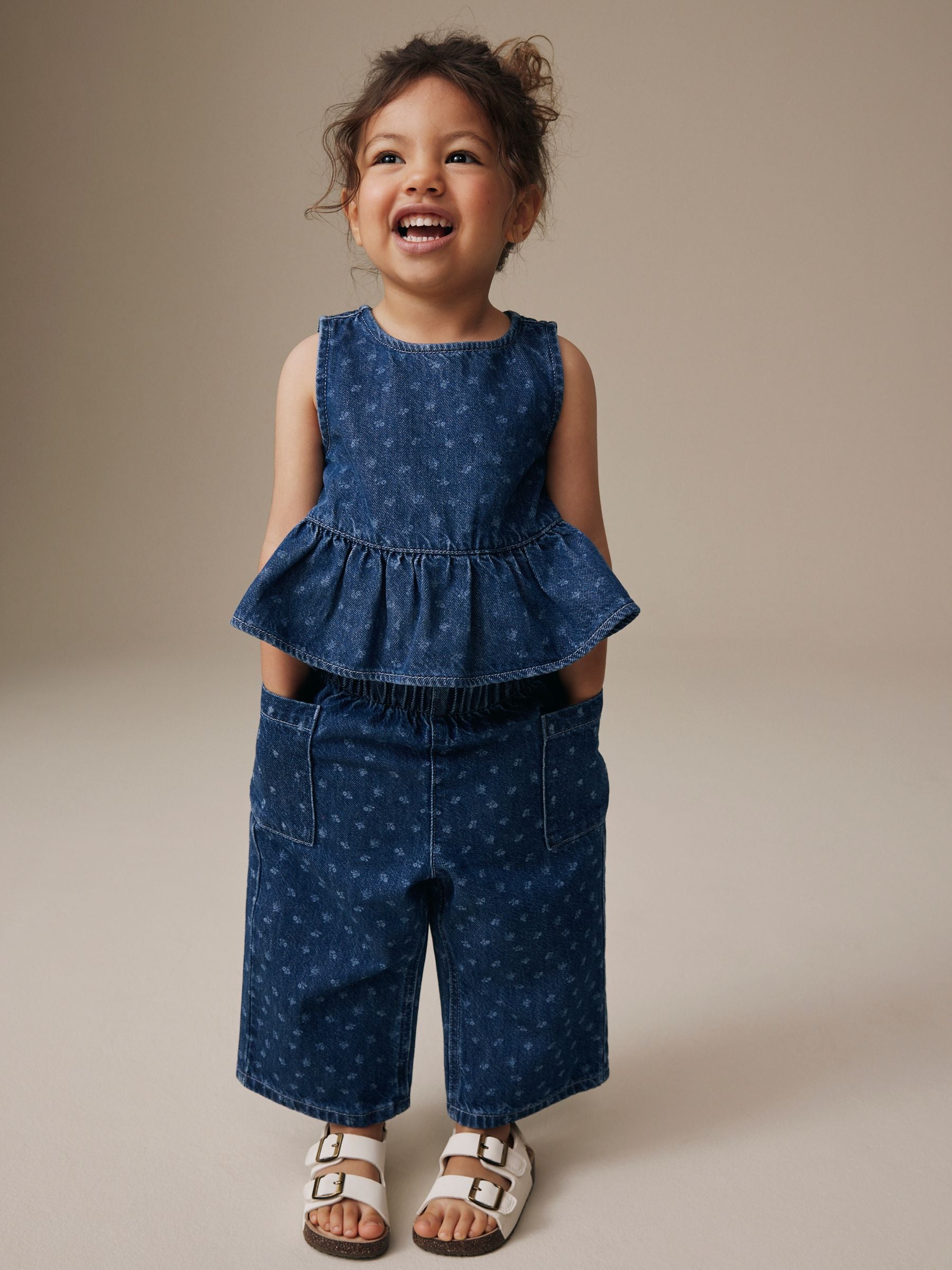 トップス n Buy Dark Blue Floral Printed Denim Top and Trousers Set (3mths
