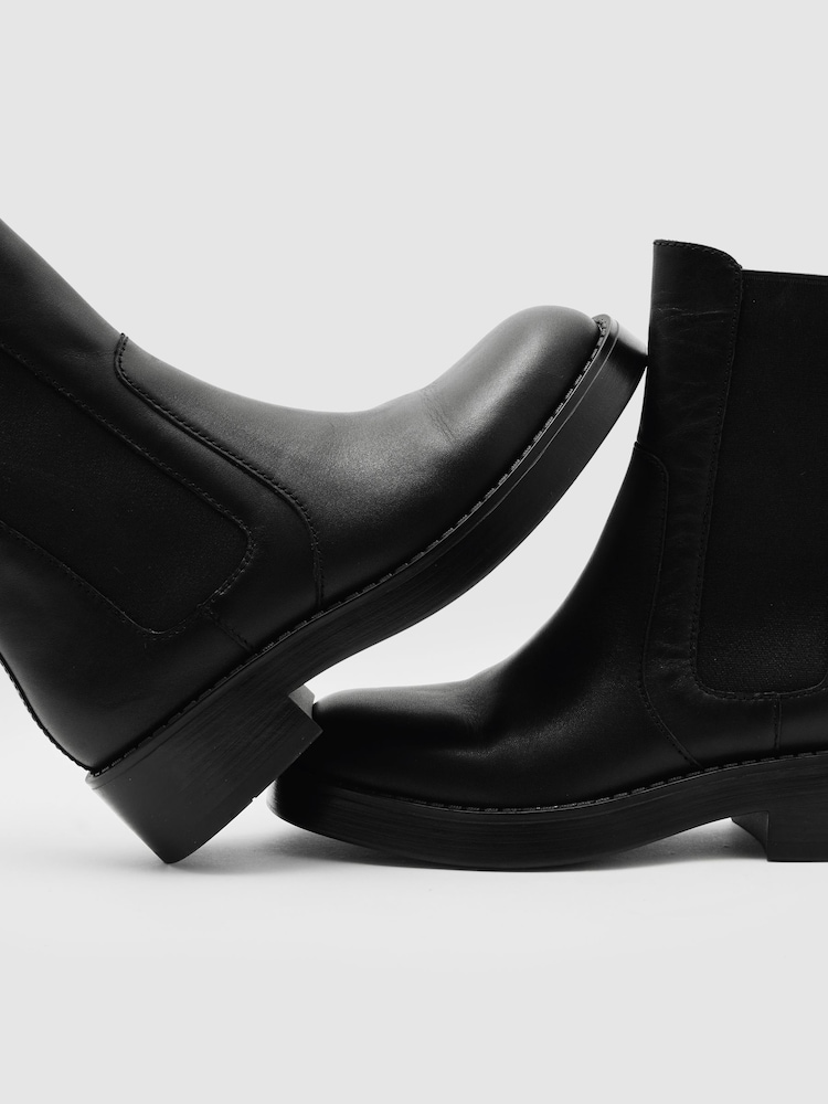 Reiss Black Phoebe Leather Chelsea Boots - Image 5 of 5