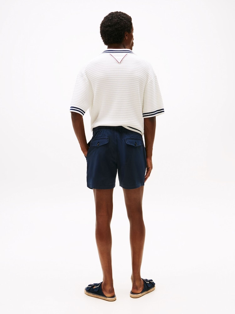 Shorts Tommy Hilfiger com bordado de bandeira - Imagem 2 de 5