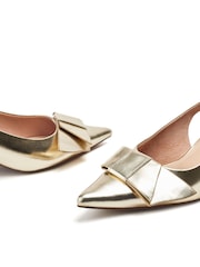 Moda in Pelle Nutmeg Low Pointed Comfort Kitten Heels With Bow Detail - Image 4 of 4