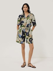 Jigsaw Future Botanic 100% Linen Shorts - صورة 1 من 6