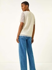 Camiseta com Roman Floral Print e sobreposição de renda - Imagem 4 de 5