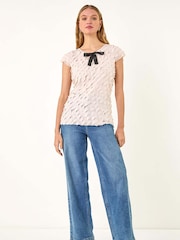 Roman Bow Front Frill Detail T-Shirt - Imagem 2 de 5